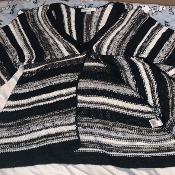 Coldwater Creek M black and white striped knitted cardigan with button closure - Picture 5 of 7
